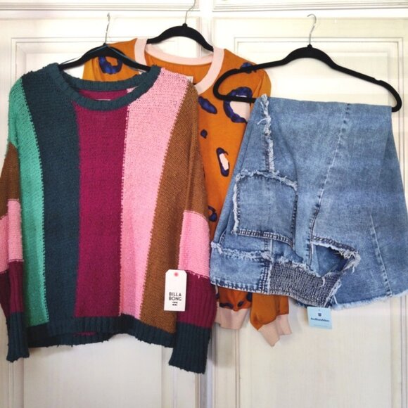Stonewash Denim w/Fraying Crop Wide Leg Jeans & Stripe Sweater Bundle SZ Lg, NWT - Picture 1 of 16